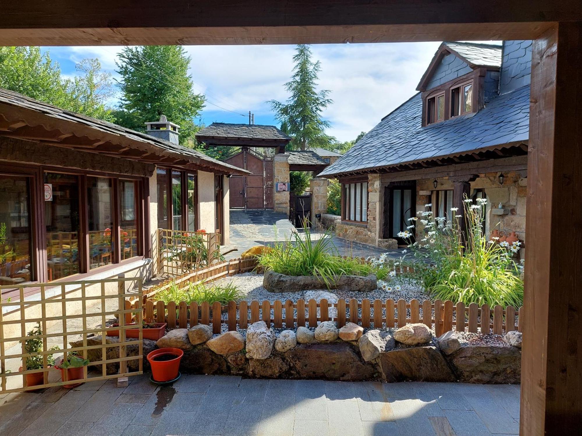 Rozas Casa Del Cura 게스트하우스 외부 사진